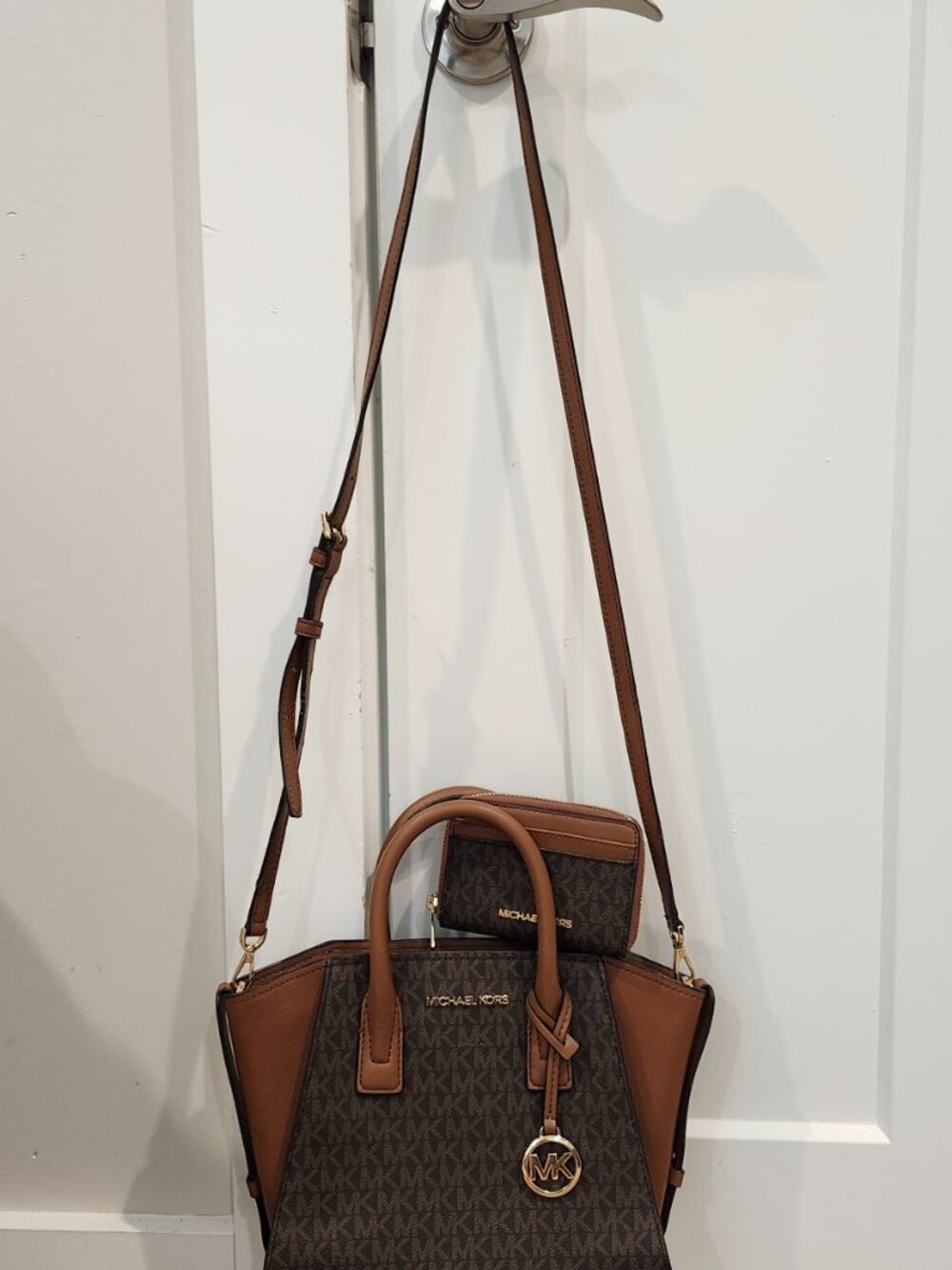 Michael Kors Avril Small Logo Satchel + Matching Wallet – Brown MK – NWOT - Picture 14 of 16